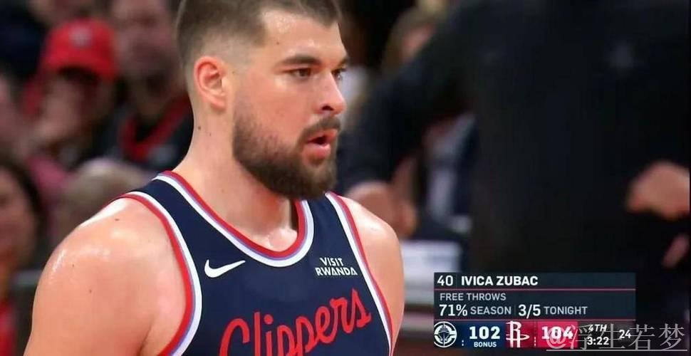 火箭险胜快船115-113:阿门表现出彩,6人发挥稳定,2人表现不佳 火箭险胜快船115-113:阿门表现出彩,6人发挥稳定,2人表现不佳